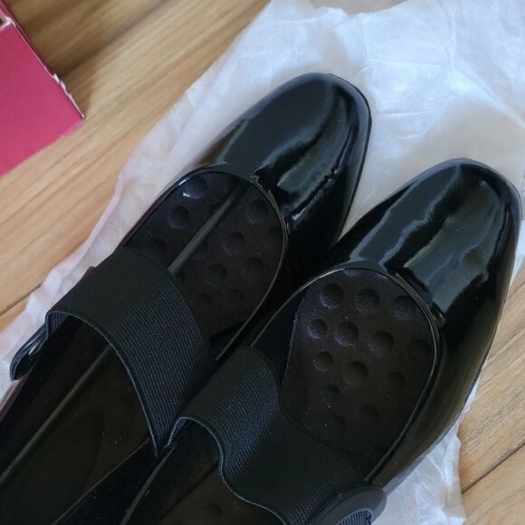 🆕️ Vaneli Fakir Patent Leather Buckle Square Toe Mini Wedge Flats in Black - Picture 4 of 13